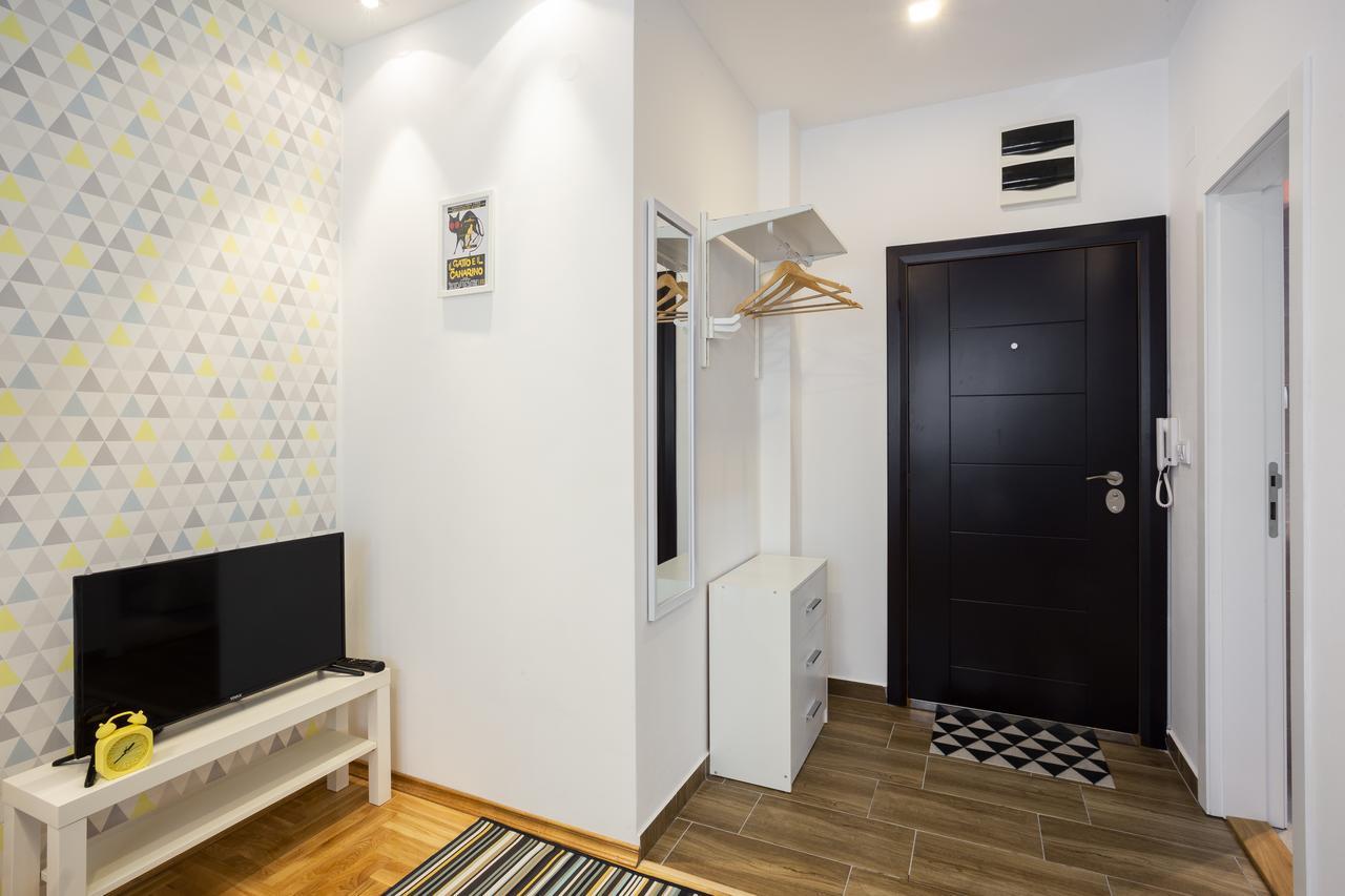 Giallo Apartment - Free Private Parking Нови-Сад Экстерьер фото